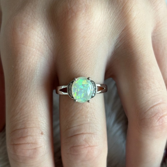 925 Sterling Silver White Opal Cocktail Ring Size 8.25 - Picture 2 of 6